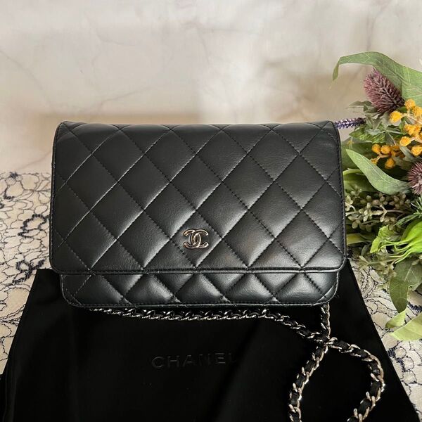 CHANEL シャネル【美品】チェーンウォレット マトラッセ ショルダーバッグ