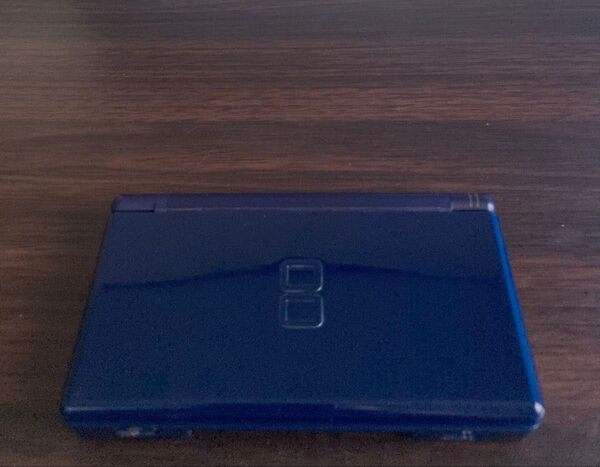 DS Lite 本体 エナメルネイビー ニンテンドーDS
