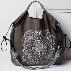 トートバッグ ショルダーベルト付 バンダナ柄 ボールアンドチェーン エコバッグ グレー 黒 刺繍 レディース オシャレ