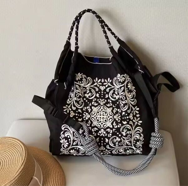 ショルダーベルト付 トートバッグ エコバッグ ボールアンドチェーン 黒 大容量 刺繍 2way レディース 軽量 新品 バンダナ柄
