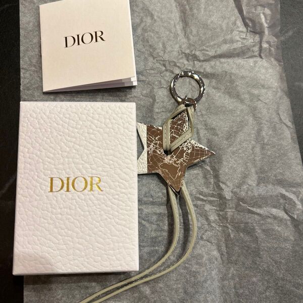 Dior ディオール キーホルダー チャーム 星 スター シルバー 未使用 ノベルティーグッズ
