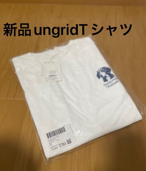 新品 アングリッド ungrid Tシャツ ホワイト 白 tシャツ ドッグプリント