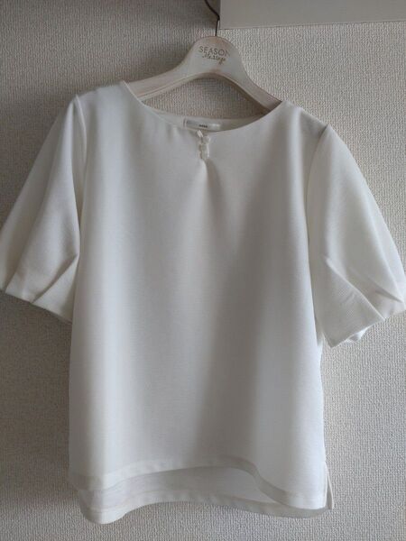 【index】半袖パフスリーブブラウスクーポンで670円!