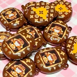 アクリルビーズ たまごっち形ビーズ 1個 60円