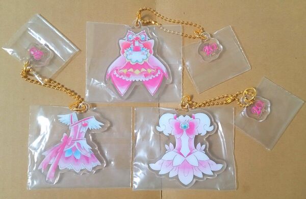 キュアプレシャス キュアハート キュアブロッサム コスチューム アクリルチャーム 一番くじ プリキュア E賞