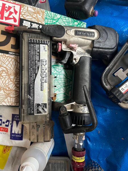 常圧フィニッシュネイラ HITACHI 日立工機 NT55M2 エア工具