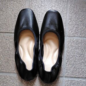 黒色フラットシューズ レディースМサイズ
