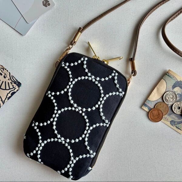 ★受注製作【スマホショルダー】ミナペルホネン タンバリン navy × light blue ネイビー×ライトブルー ハンドメイド