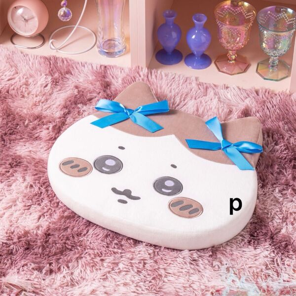 ちいかわ 低反発クッション〜リボン〜 ハチワレ