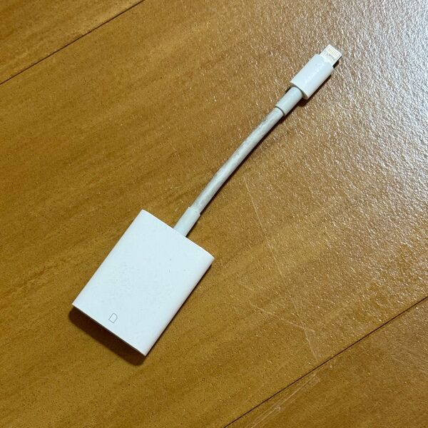 Apple Lightning - SDカードカメラリーダー(モデル番号:MJYT2AM/A)