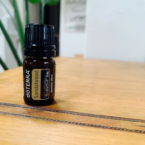 doTERRA サンダルウッド 5ml エッセンシャルオイル アロマオイル