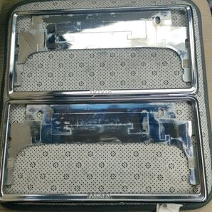 純正品トヨタ ナンバーフレーム③