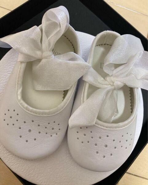 【専用】Baby Dior ベビーディオール ファーストシューズホワイト 二点セット 箱付き