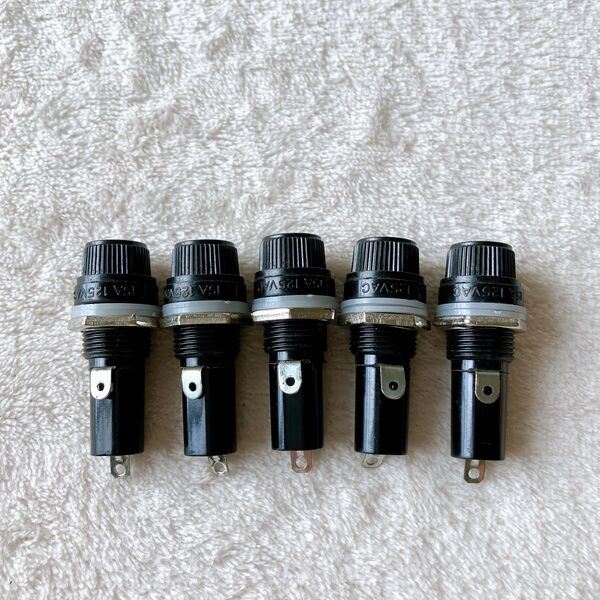 uxcell ねじキャップパネル取り付け 6 x 30mmヒューズホルダー AC 125V / 15A 250V / 10A 5個