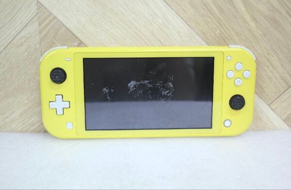 ニンテンドースイッチライト イエロー