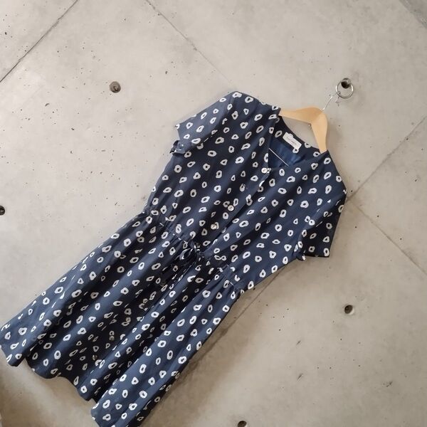 Lois CRAYON 膝丈ワンピース 上品