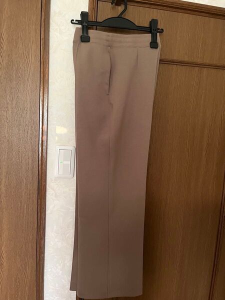 【新品】センタープレスパンツ ベージュ オフィス