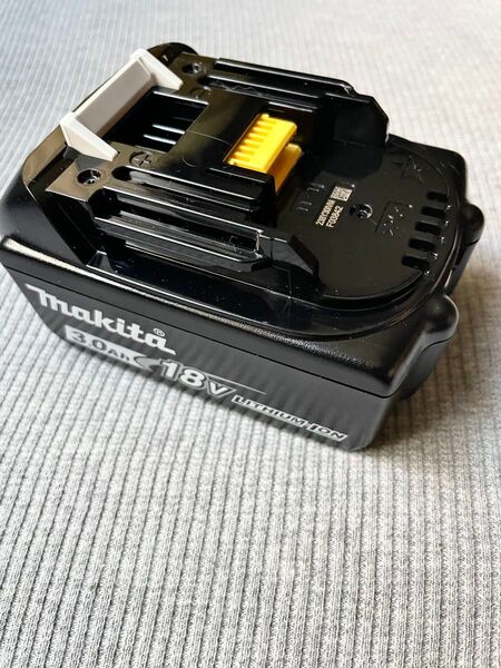 マキタ 18V バッテリー BL1830B 3.0Ah