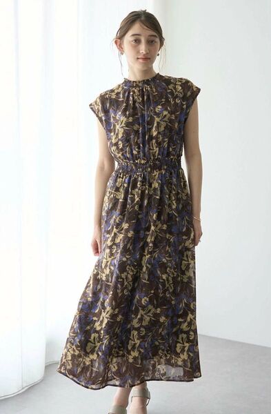 【完売品】新品未使用タグ付き yecca vecca イェッカヴェッカ シアージャガードフラワー柄ワンピース