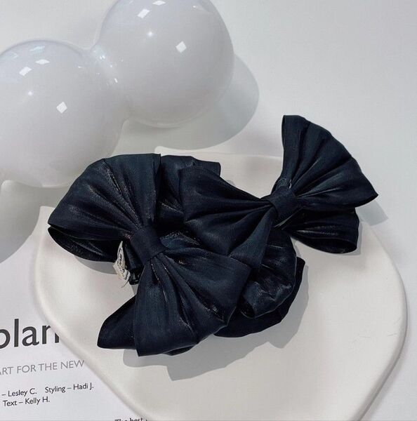 ブラック 黒 リボン バナナクリップ ヘアアクセ おしゃれ ヘアアレンジ 装着簡単 シンプル 上品 韓国 オフィス カジュアル