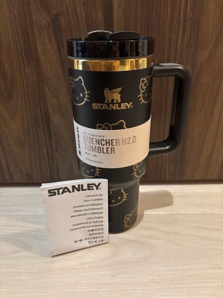 スタンレー STANLEY ハローキティタンブラー ブラック黒 キティちゃん 海外限定 1.18L 魔法瓶 断熱 水筒 保冷