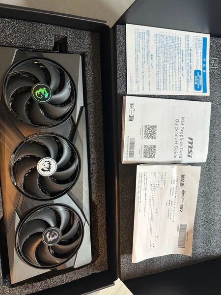 MSI GeForce RTX 5070 12G GAMING TRIO OC AMD