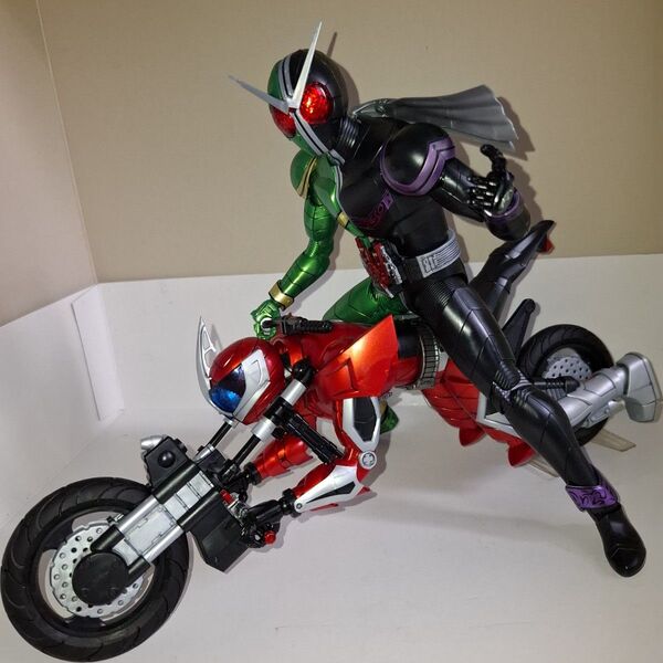MG FIGURE-RISE 1/8 仮面ライダーサイクロンジョーカー&アクセル