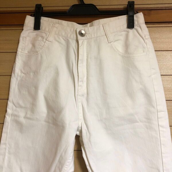 Vis パンツ ホワイト ジーンズ シンプルで合わせやすい 白いズボン ボトム