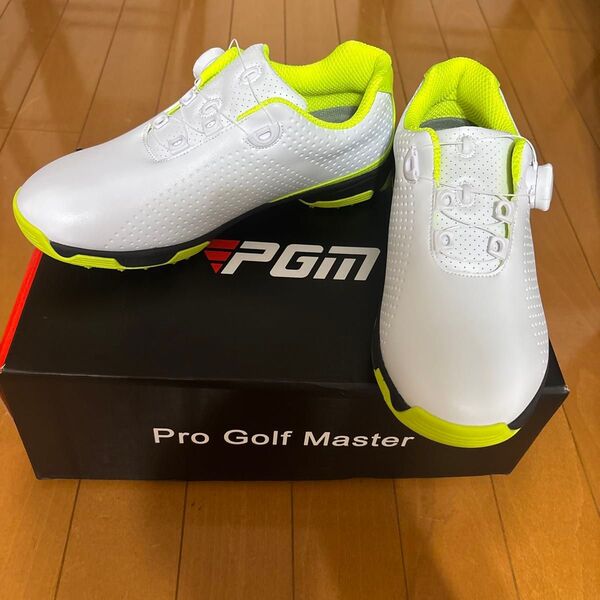 値下げしました PGM ゴルフシューズ メンズ 25.5cmホワイト/イエロー 未使用