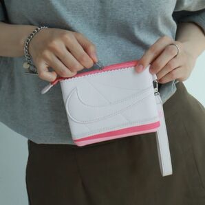 NIKE アイコン コルテッツ リストレット ポーチ CORTEZ WRISTLET ウォレット ポーチ スニーカー ピンク