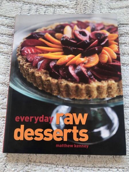 送料込　英語　レシピ本 スイーツレシピ本　ローデザートレシピ　raw desserts 英語本