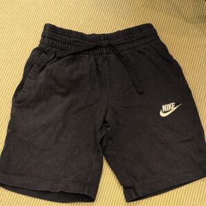 NIKE ハーフパンツ ブラック 120〜130