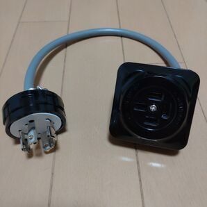 三相交流200V ストレート型→引掛け式 変換コード 20A用