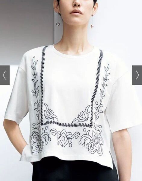 【新品タグ付き】ディノスDAMAcollection パネル刺繍入りTシャツ 半袖 S〜Mサイズ