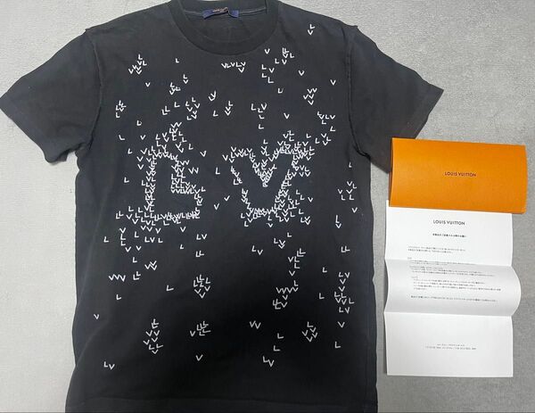 LOUIS VUITTONルイヴィトン22AW LVスプレッドエンブロイダリー Tシャツ