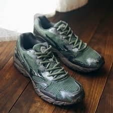 mizuno WAVE WAVE RIDER 10 / 26.5cm
