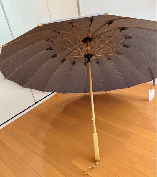 値下げ!高級和風長傘60cm 16本骨 軽量 クラシック木製ハンドル 雨傘 耐強風超撥水防水 男女兼用 晴雨兼用