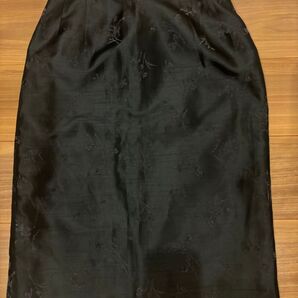 【新品】DUKE DOM タイトスカート黒地に花柄模様がおしゃれなスカート