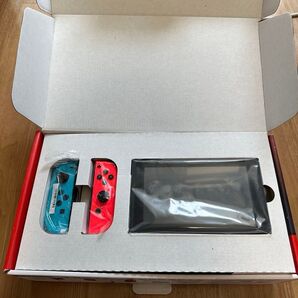 3年前に購入、結局ほぼ使っていないSwitchです。ポケモン2種、プリペイドカード付き、交渉可