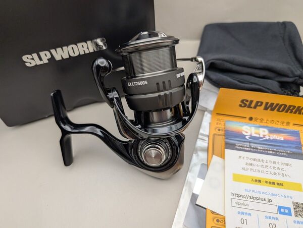 ダイワ SLPワークス 24 セルテート カスタムボディ ST FCLT2500-XH-SLPW