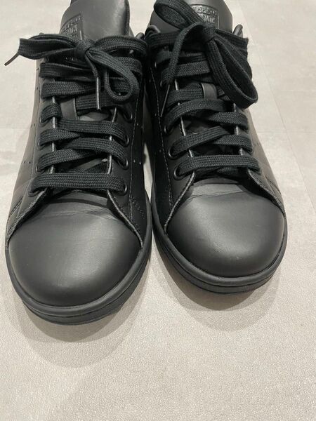 超美品スニーカー adidas アディダス 24.0㎝ スタンスミス シューズ ブラック 黒 レディース FX5499 箱無
