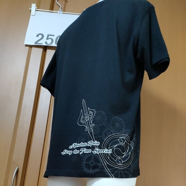マギアレコード半袖Tシャツ・メンズLサイズ相当 ブラック マギレコ しまむら 袖にキュゥべえシルエットのタグネーム付き
