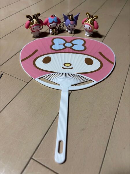 サンリオ 宇佐美コラボ マイメロ クロミ キーホルダー うちわ セット