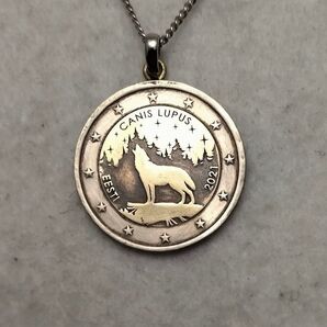 エストニアの国獣 オオカミ コインネックレス 着けっ放しOK