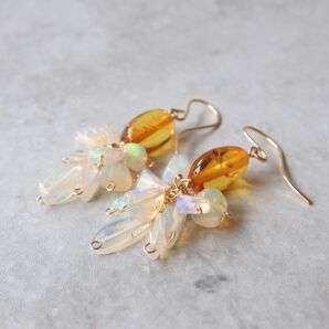 No.28 エチオピアオパールとバルティックアンバーピアス 14kgf ハンドメイド 天然石