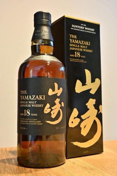 未開栓 サントリー シングルモルトウイスキー 山崎 18年 700ml 新ホログラム 瓶用ダンボール