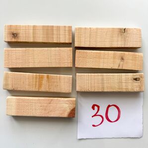 【30】国産檜 天然の防虫、消臭 抗菌 除湿 調湿 靴の脱臭 ゲージアクセサリ 小動物 かじり棒 ハムスター 防カビ 端材