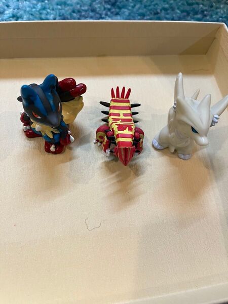 ポケモン ルカリオ レシラム ゲンシグラードンフィギュア3個セット ソフビ