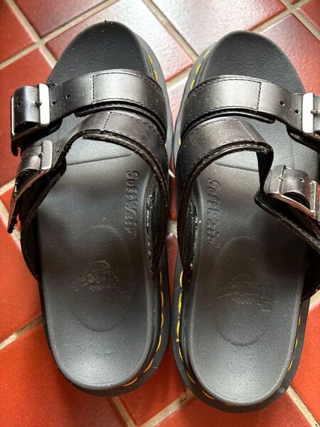 Dr.Martens MYLESサンダル