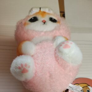 ピンクの猫ぬいぐるみ